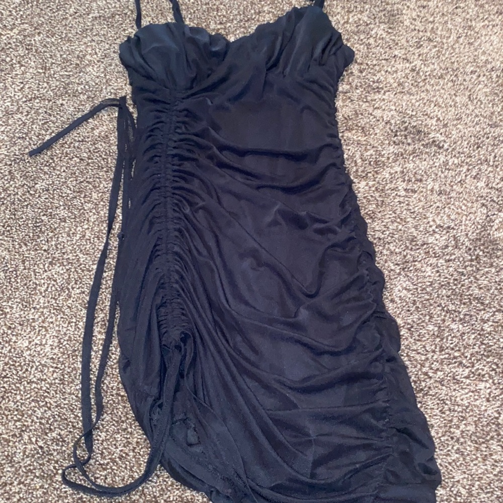 Beautiful to wear in a party,wedding anywhere you go!